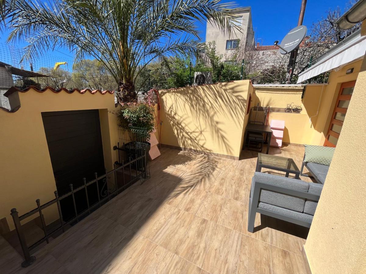 Hiza Apartment Пула Екстериор снимка