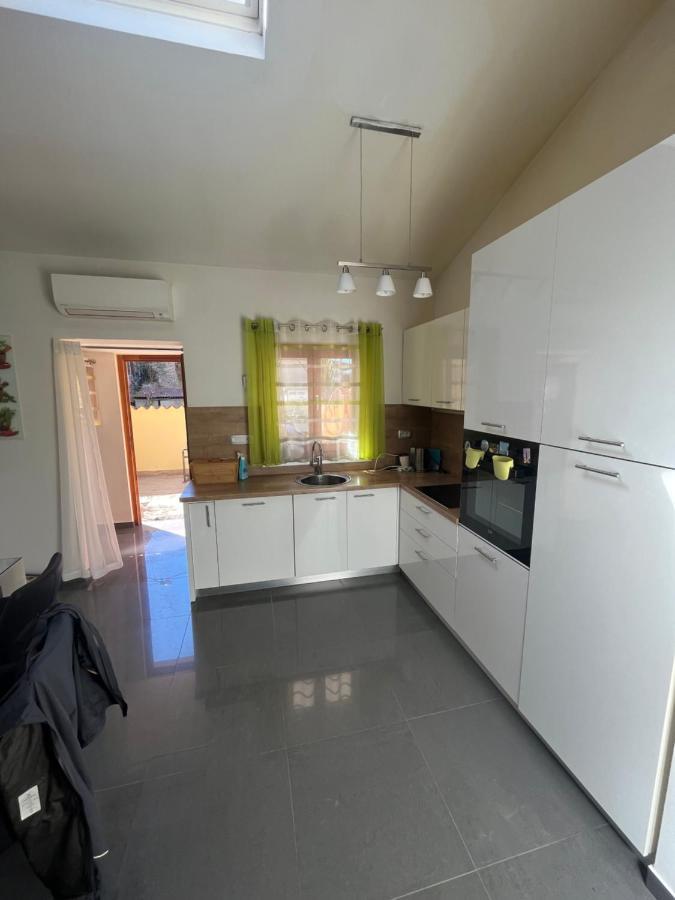Hiza Apartment Пула Екстериор снимка